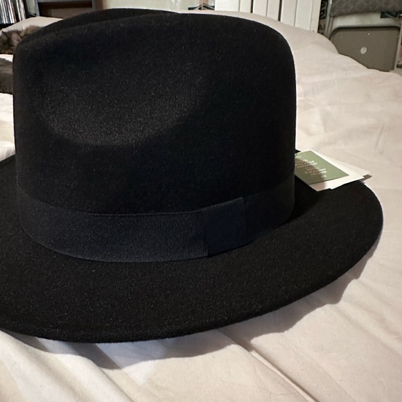 Fedora - Picture 3 of 5